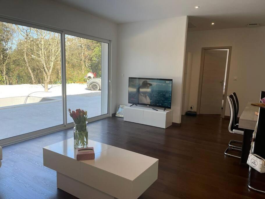 Brand New Villa With Fully Intergrated Air Conditioning & Private Pool, Overlooking Forest Sardan Exterior photo