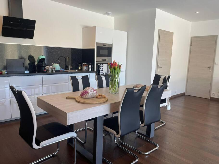 Brand New Villa With Fully Intergrated Air Conditioning & Private Pool, Overlooking Forest Sardan Exterior photo